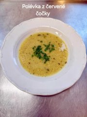 Polévka z červené čočky