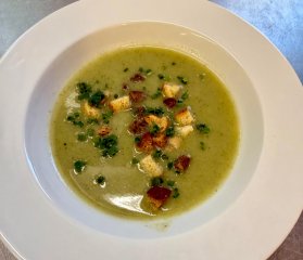 Oběd 02.04.2026 brokolicový krém s krutony