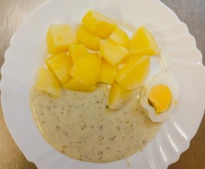 Oběd 16.02.2026 koprová omáčka s vajíčkem a bramborem