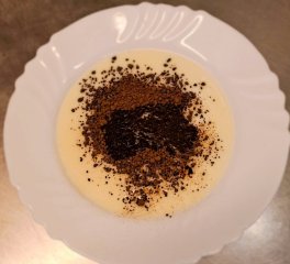 Oběd 24.04.2026 krupicová kaše s máslem a kakaem