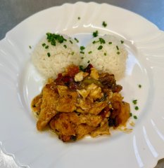 Oběd 23.01.2026 kuřecí směs s rýží