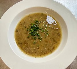 Oběd 16.04.2026 luštěninová polévka