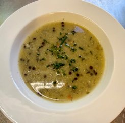 Oběd 27.04.2026 polévka z červené čočky