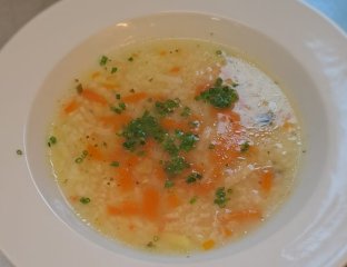 Oběd 15.06.2026 polévka risi-bisi