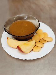 Svačina puding s piškoty a ovoce